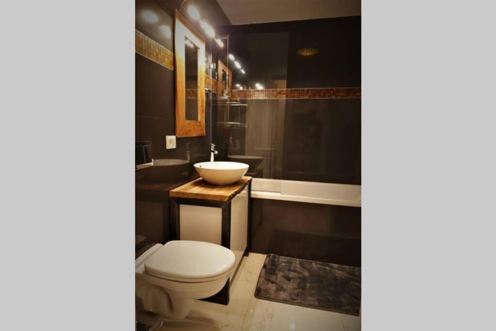 Апартаменты Prime Location, Sea View Flat Near The Beach Констанца Экстерьер фото